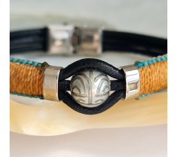 Temana - Bracelet Cuir, Acier et perle de culture de Tahiti Gravée