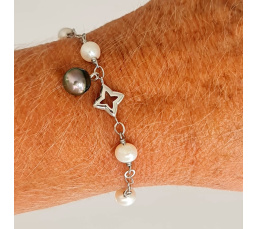 D'ici et d'ailleurs - Bracelet argent rhodié, perle de Tahiti et perles d'eau douce