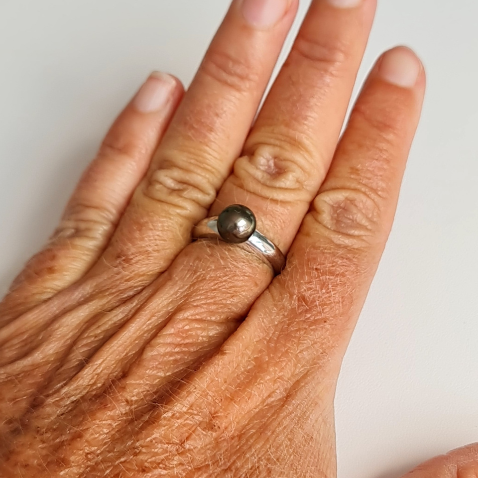 Ahe - Bague Argent Rhodié et Véritable Perle de Tahiti