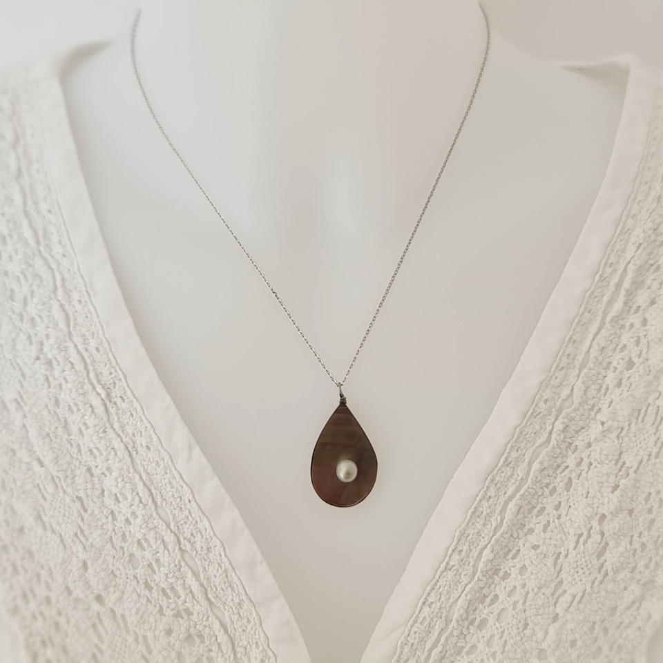 Goutte d'Ô - Collier Argent rhodié, Keshi et nacre de Tahiti