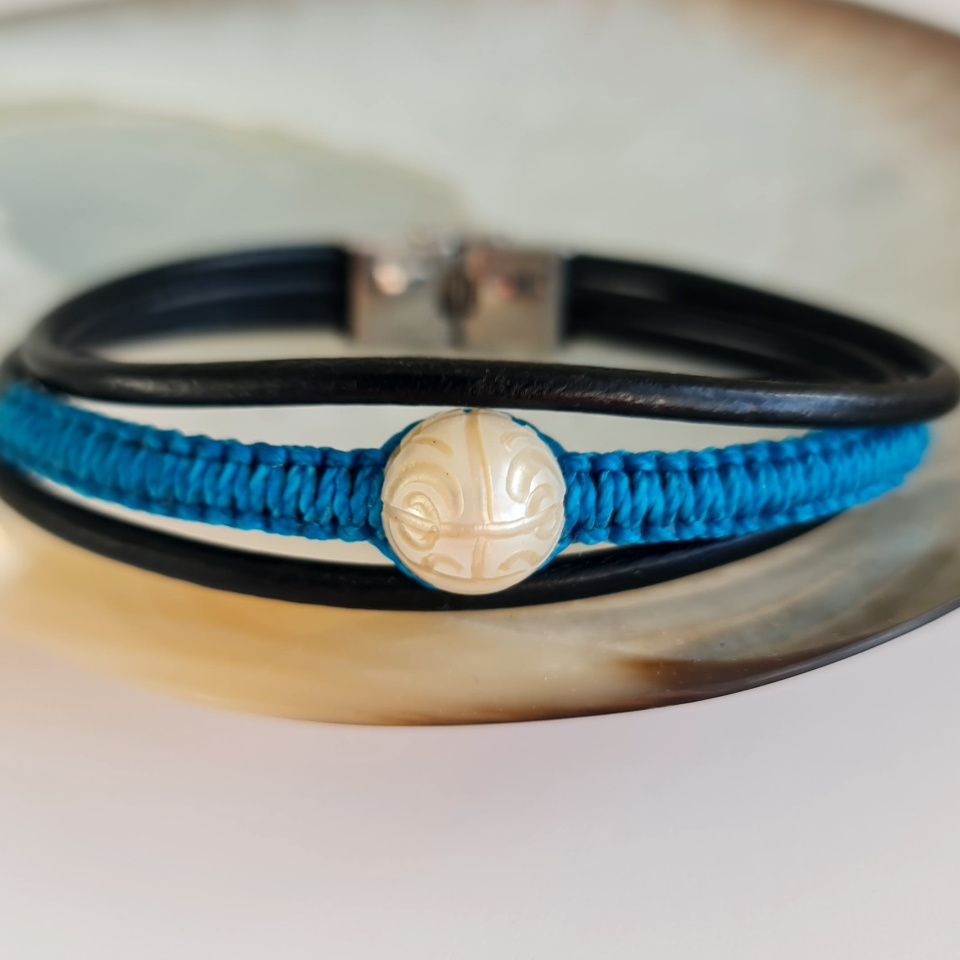 Temaruata - Bracelet Cuir et Véritable Perle de Tahiti Gravée