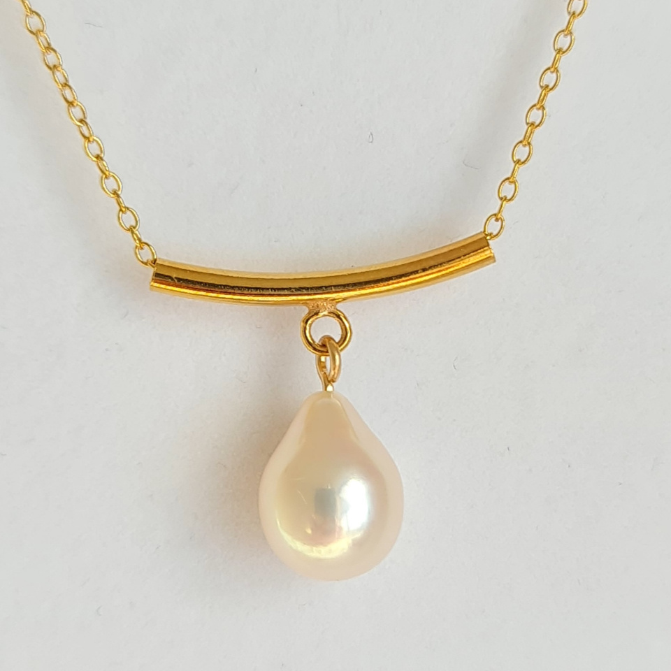 Goutte d'Ô - Collier or laminé 14 carats et Véritable Perle d'Eau Douce