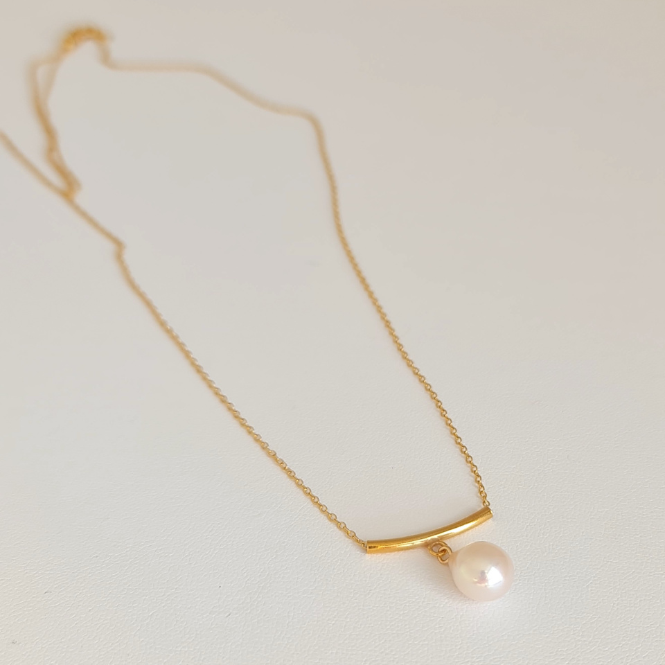 Goutte d'Ô - Collier or laminé 14 carats et Véritable Perle d'Eau Douce