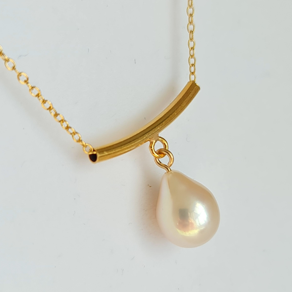 Goutte d'Ô - Collier or laminé 14 carats et Véritable Perle d'Eau Douce